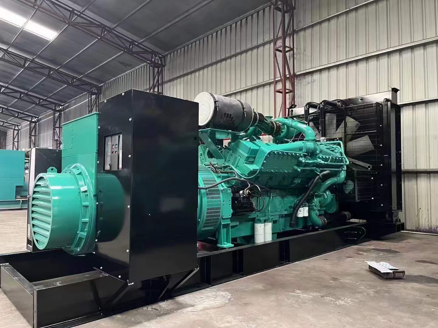 利州如何降低 800kW 柴油发电机输出电流的波动？