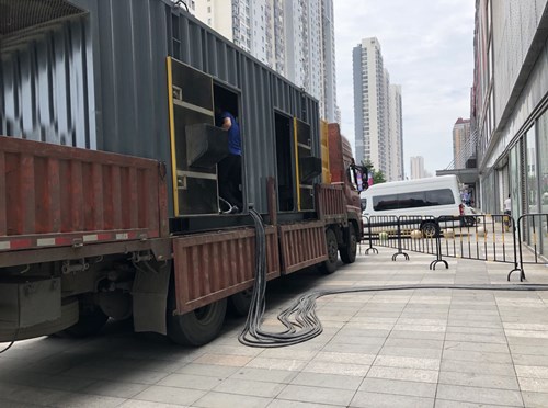 利州低温环境下，柴油发电机组电池充满电的具体时间受哪些因素影响？